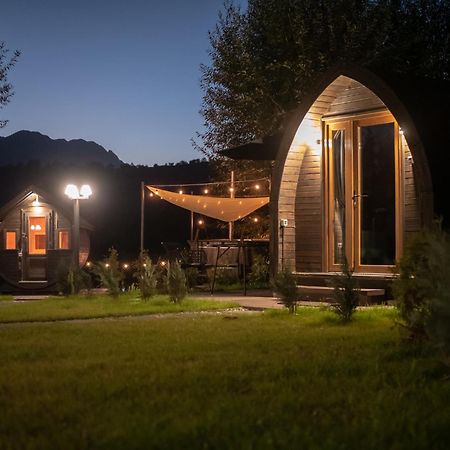 Glamp In Style Pods Resort บราน ภายนอก รูปภาพ