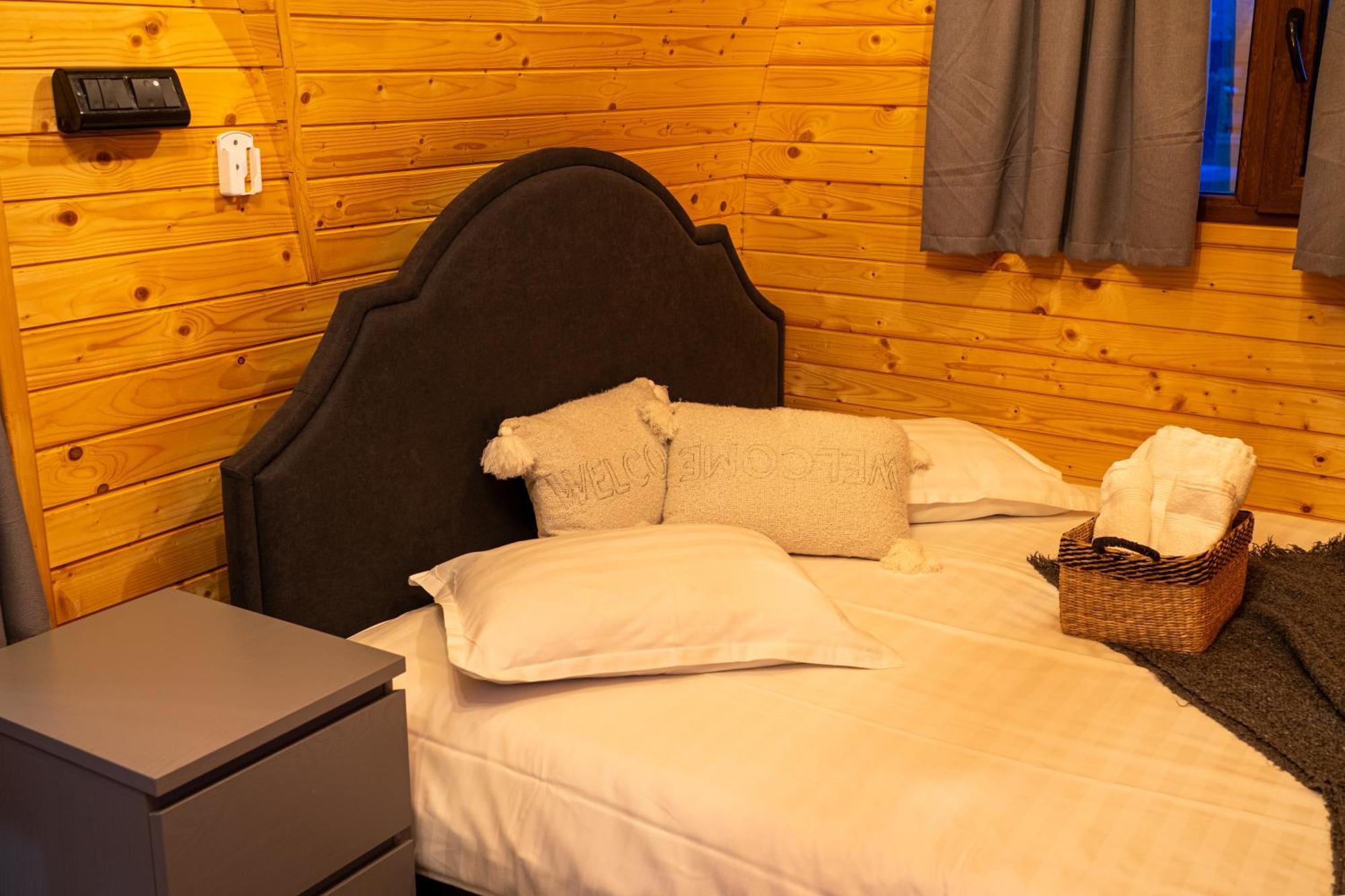 Glamp In Style Pods Resort บราน ภายนอก รูปภาพ