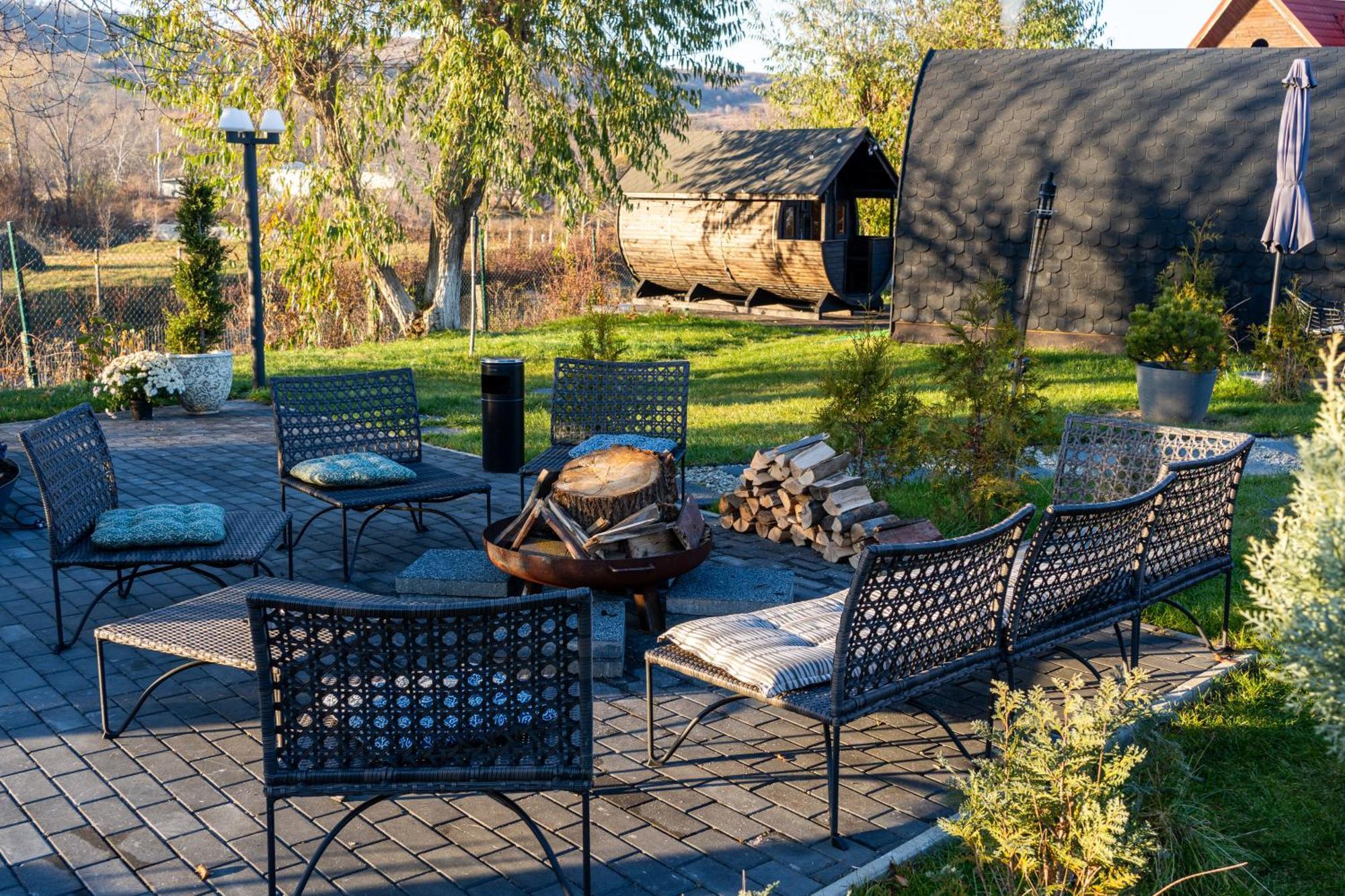Glamp In Style Pods Resort บราน ภายนอก รูปภาพ