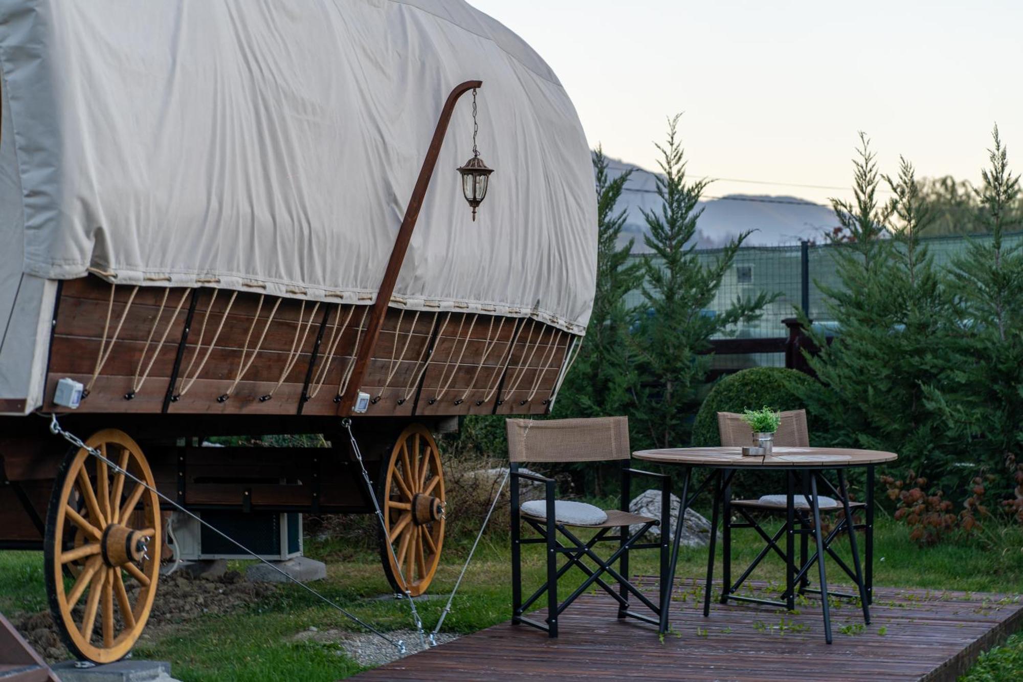 Glamp In Style Pods Resort บราน ภายนอก รูปภาพ