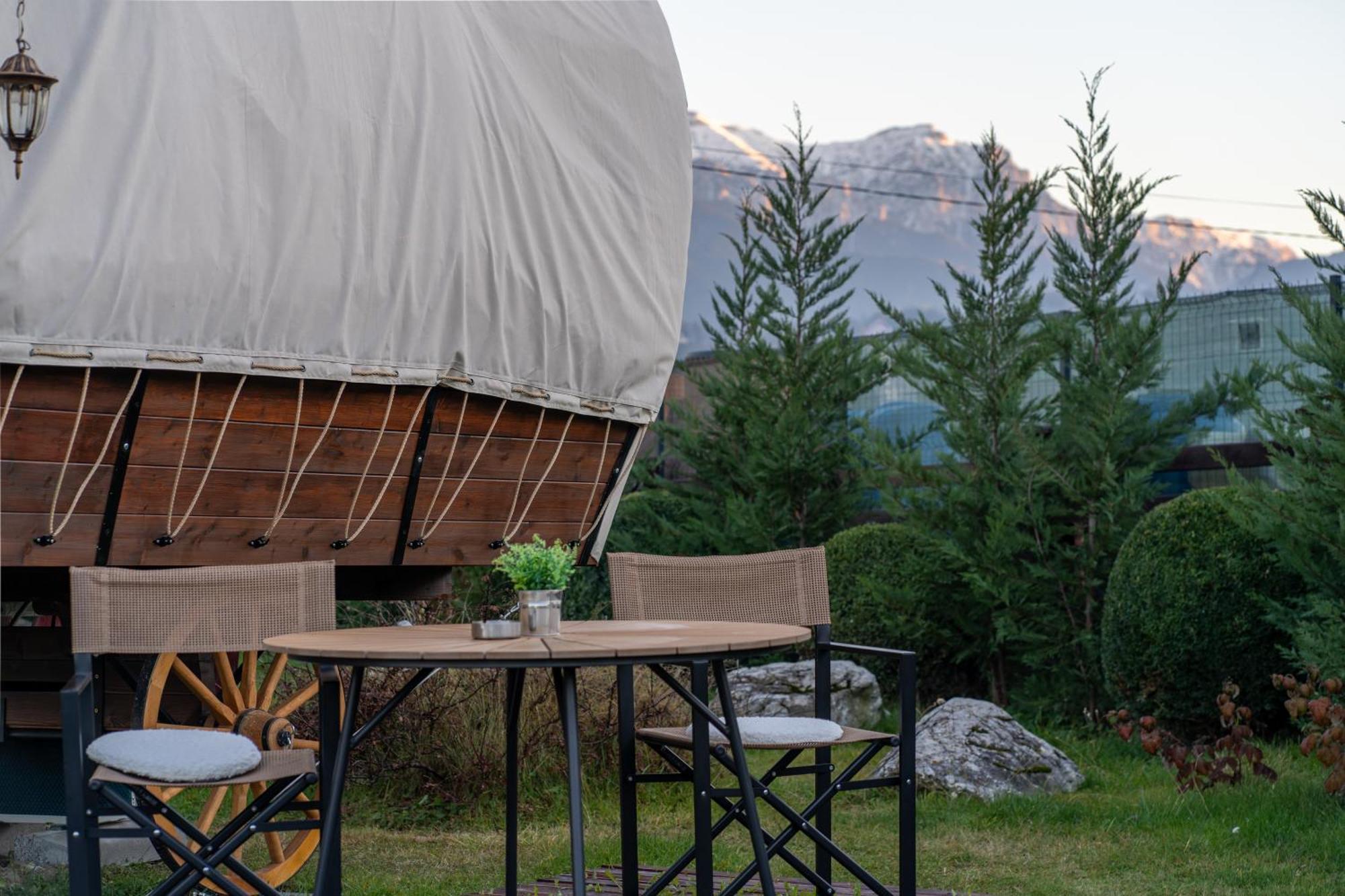 Glamp In Style Pods Resort บราน ภายนอก รูปภาพ